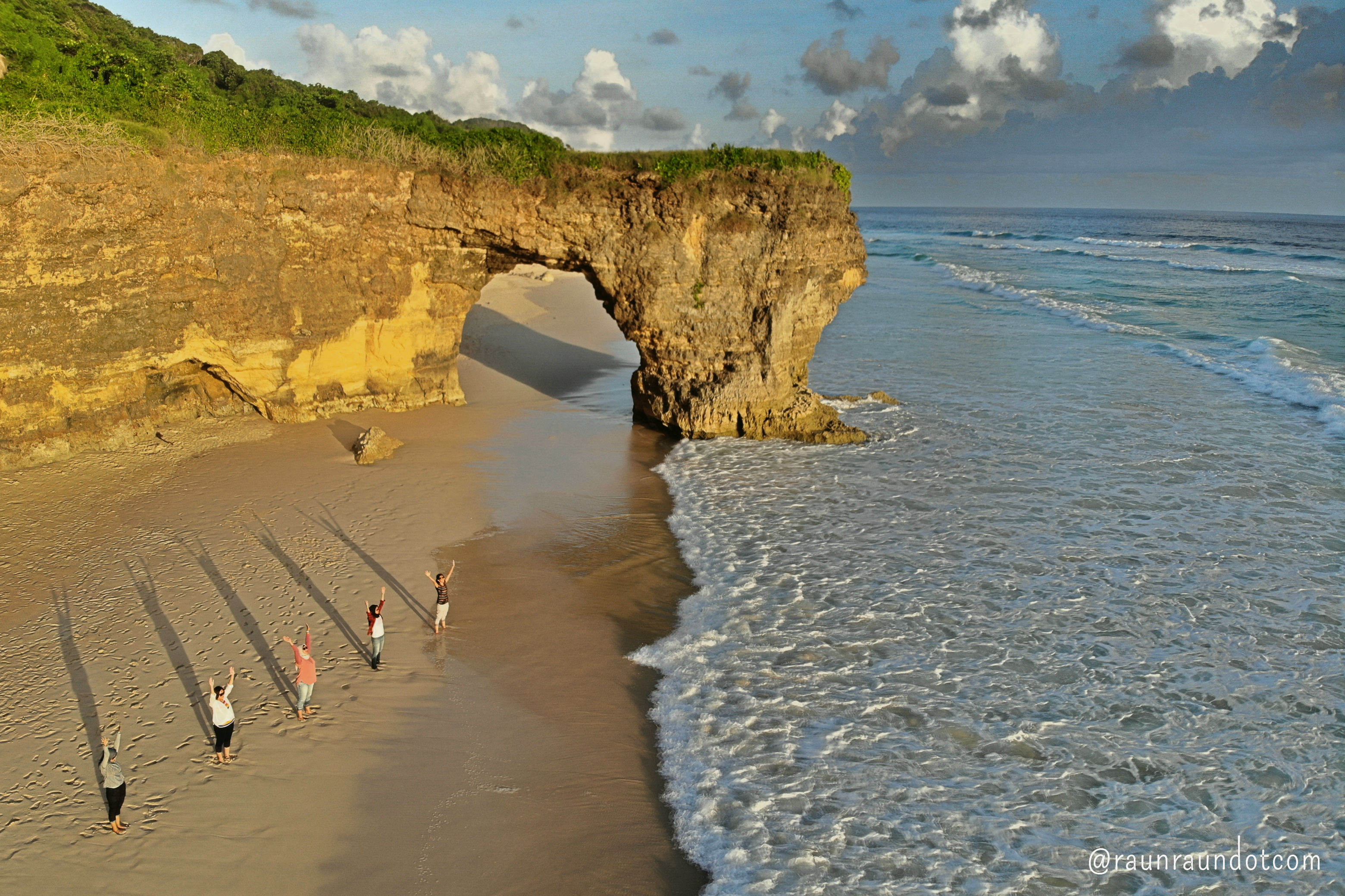 Pantai Bwanna, Sumba Island